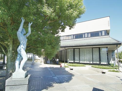 library. Deng 720m to Central Library