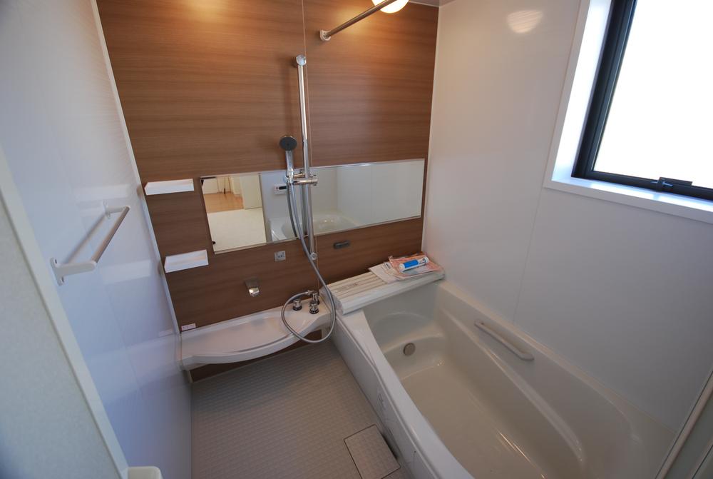 Same specifications photo (bathroom). Example of construction