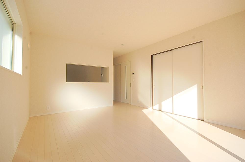 Same specifications photos (living). Example of construction