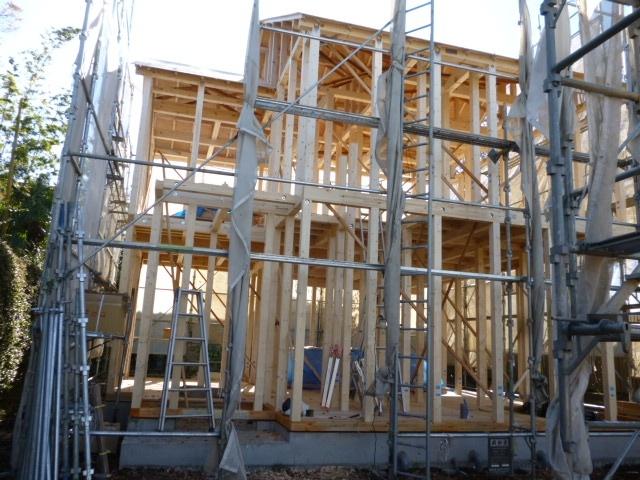 Local appearance photo. We are making steady progress toward completion. Complete listing also can see at the same specification. (2013 November 29, shooting)