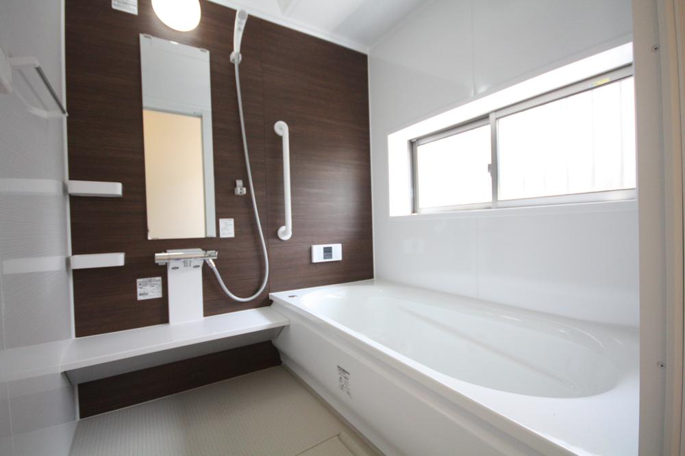 Bathroom. Indoor (12 May 2013) Shooting