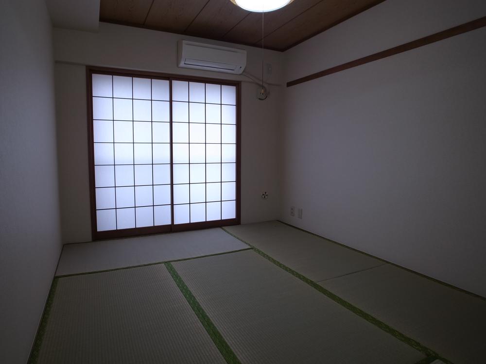 Non-living room. Indoor (11 May 2013) Shooting