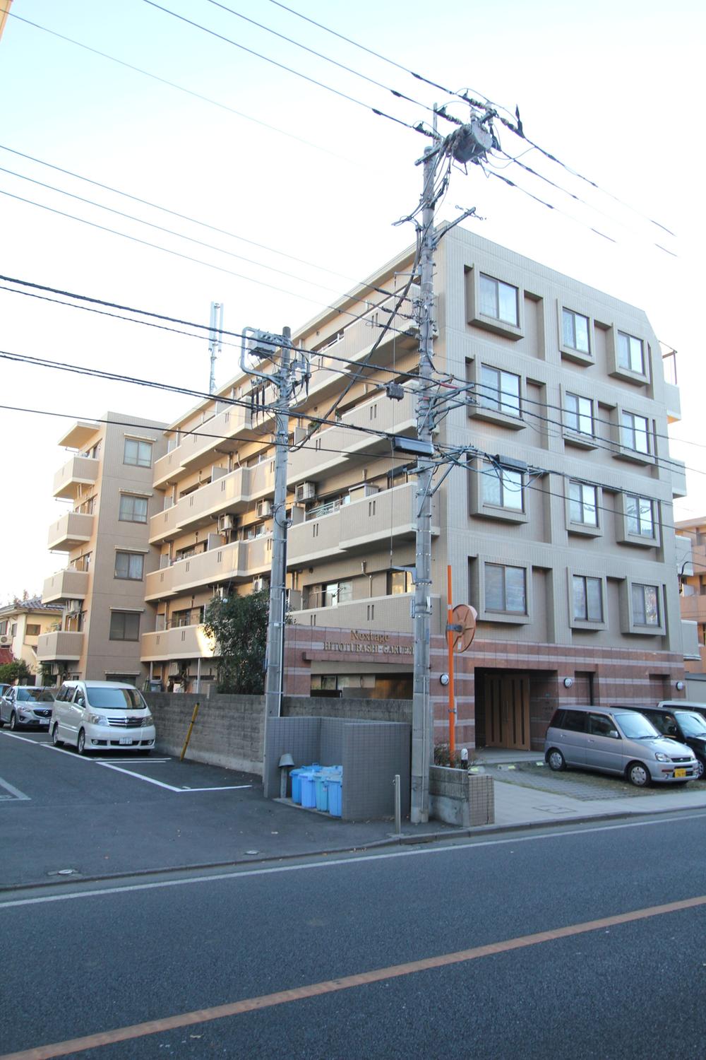 Local appearance photo