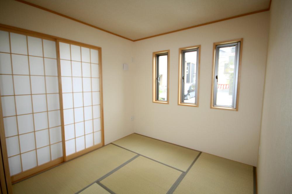 Non-living room. Indoor (10 May 2013) Shooting