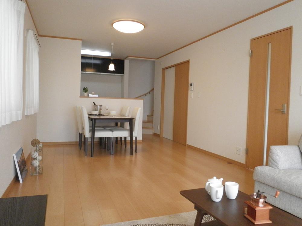 Same specifications photos (living). Same specifications (Higashimurayama Suwa-cho, 15 term) Model building J Building