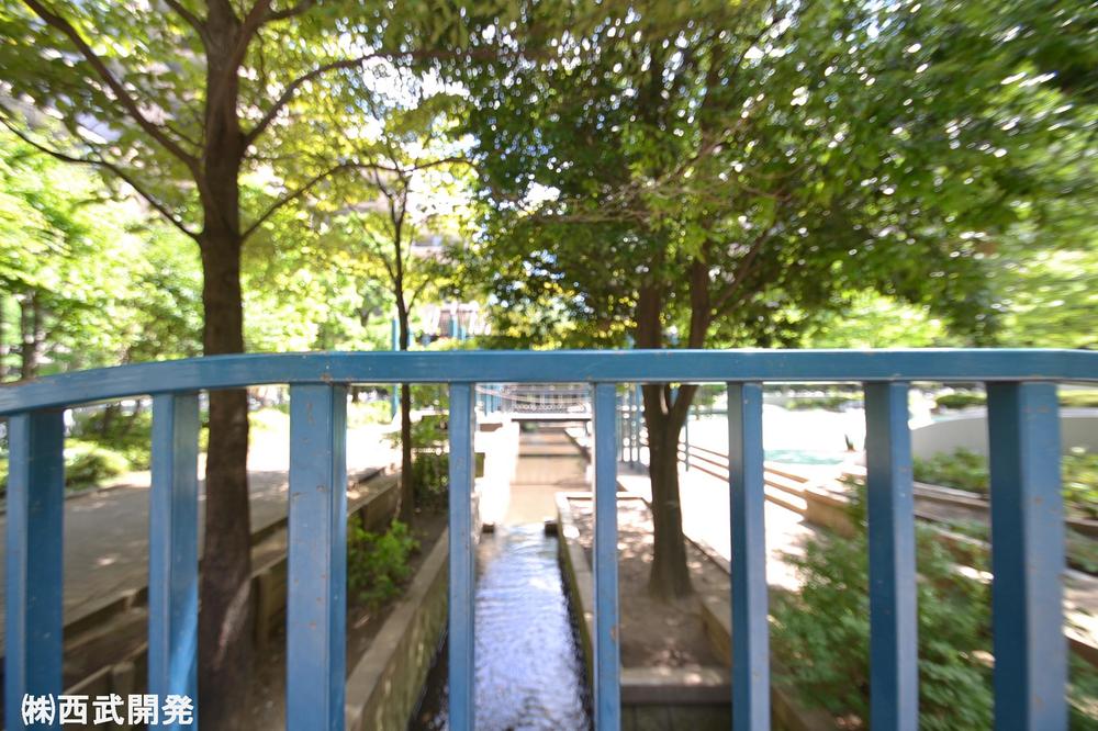 Other common areas. Local (July 2013) Shooting On-site park