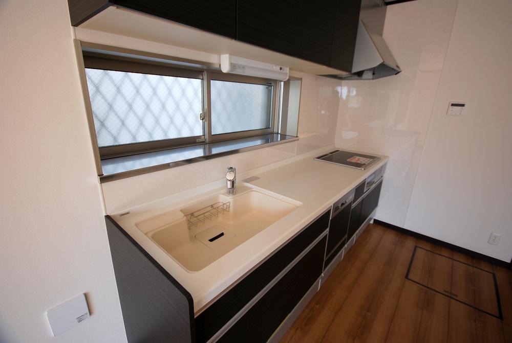 Same specifications photo (kitchen). Example of construction