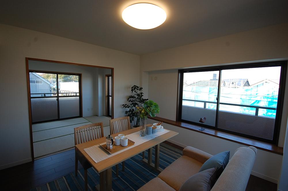 Living. Local Photos