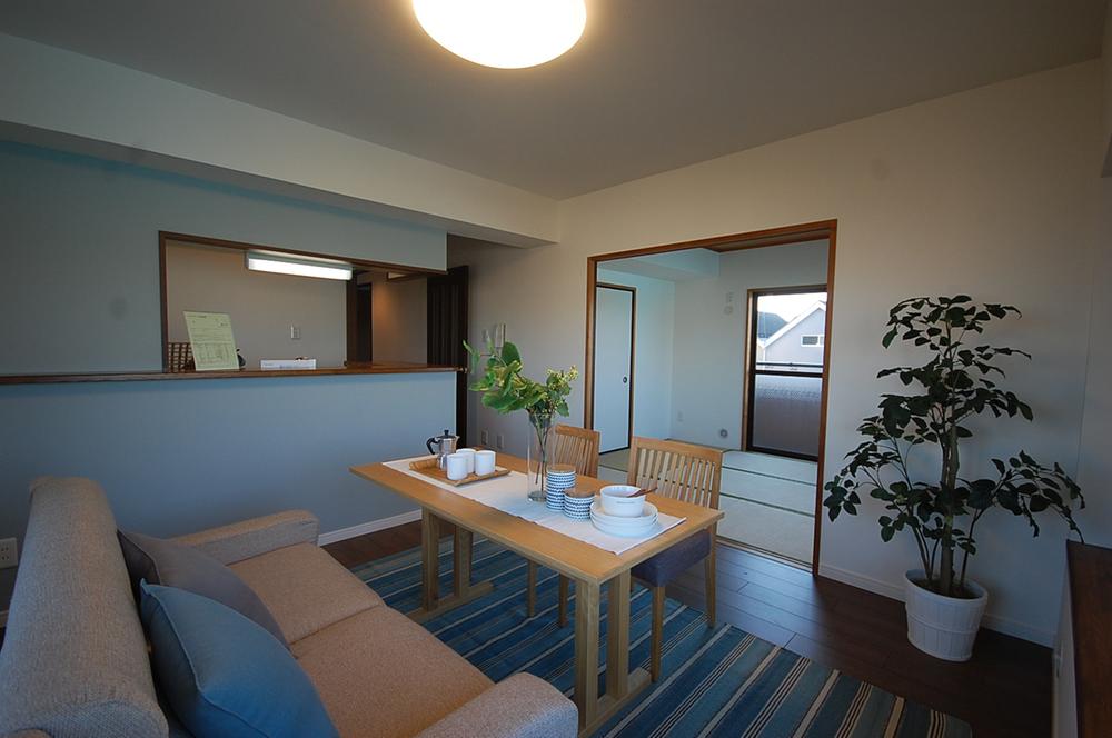 Living. Local Photos