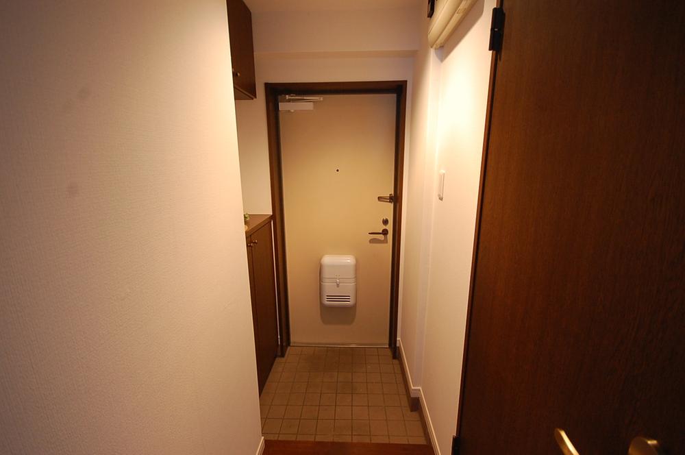 Entrance. Local Photos