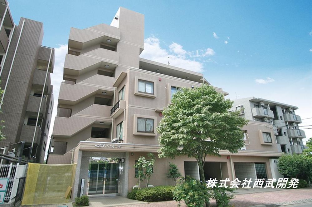 Local appearance photo