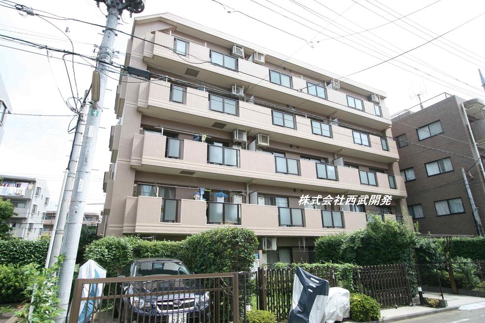 Local appearance photo