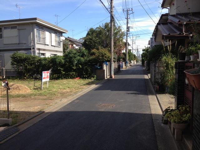 Local photos, including front road. Local (April 2013) Shooting