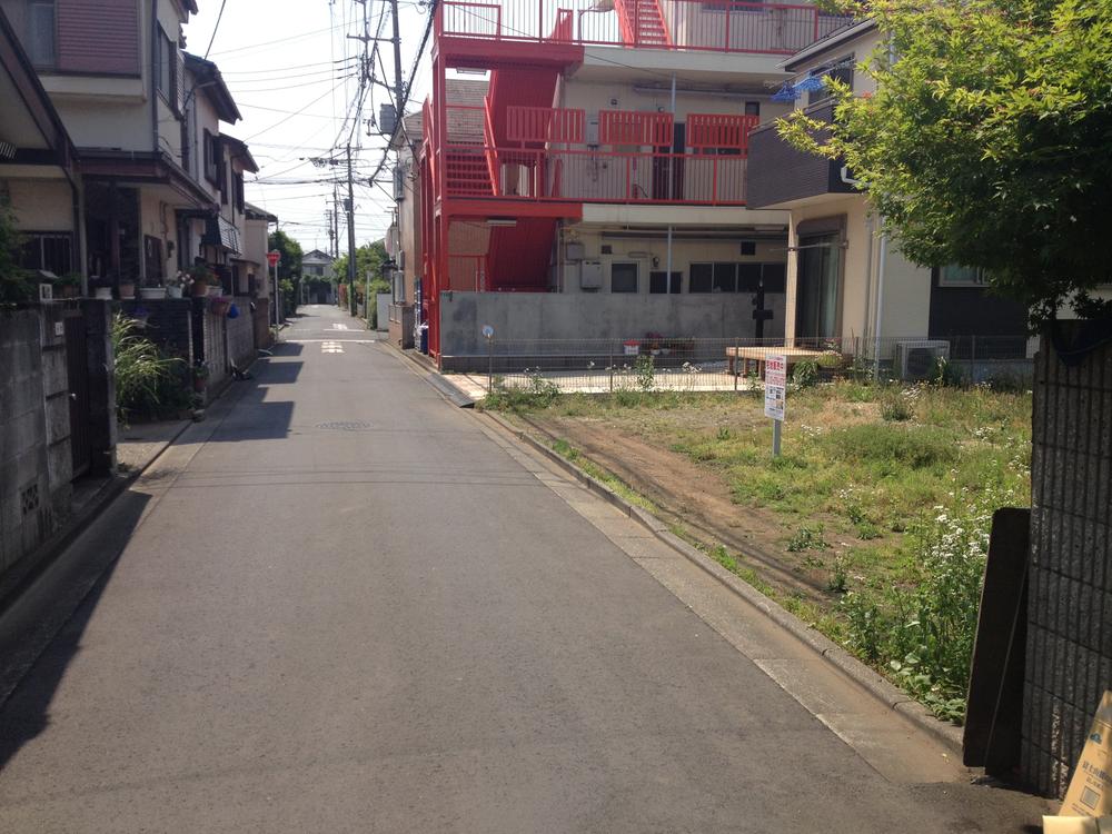 Local photos, including front road. Local (April 2013) Shooting