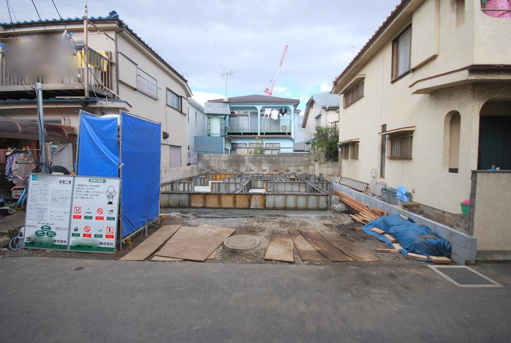 Local appearance photo. Local shooting