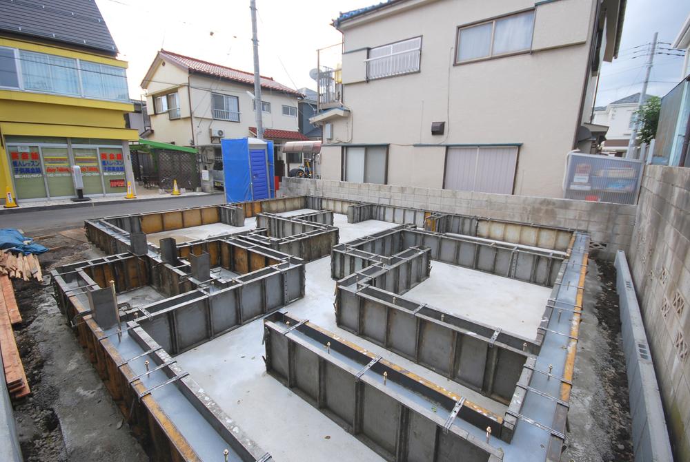 Local appearance photo. Local shooting