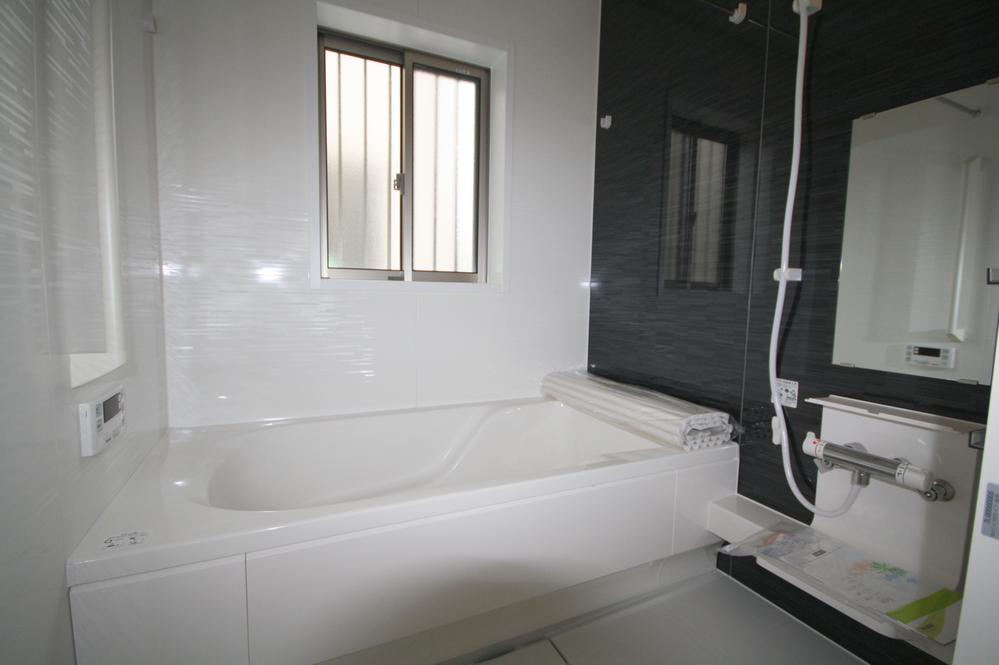 Same specifications photo (bathroom). Example of construction