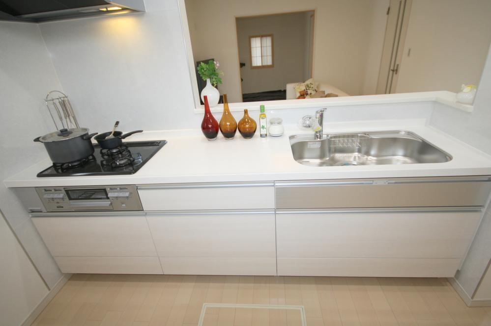 Kitchen. Indoor (10 May 2013) Shooting