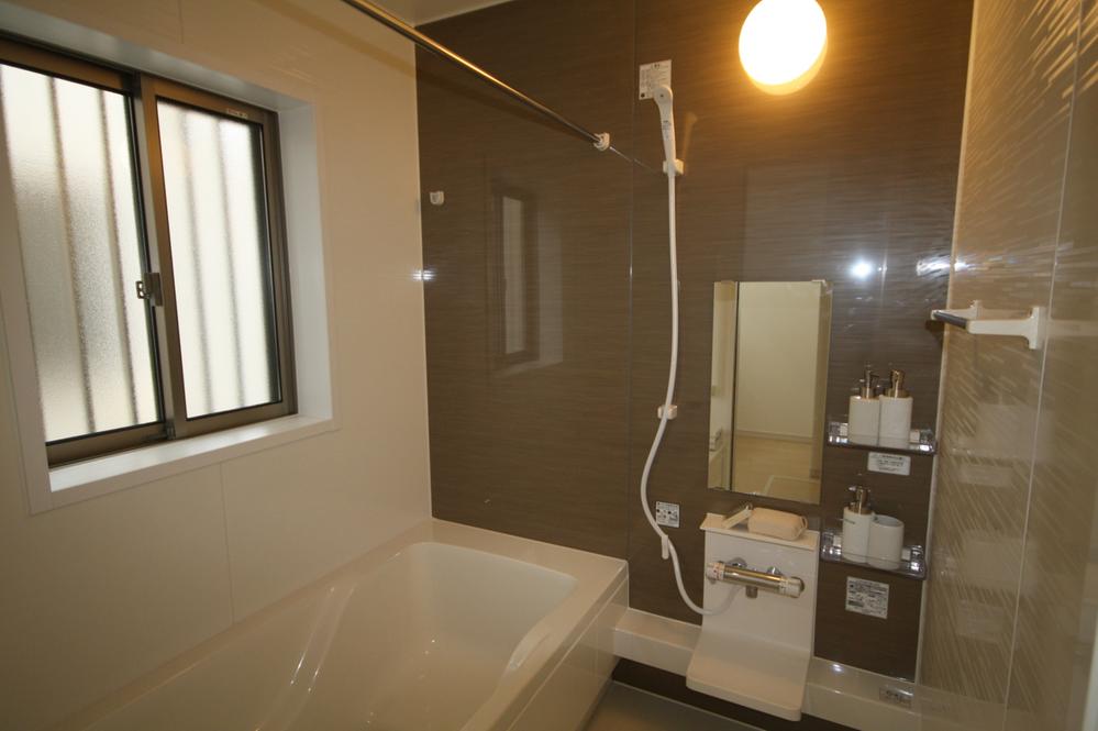 Bathroom. Indoor (10 May 2013) Shooting