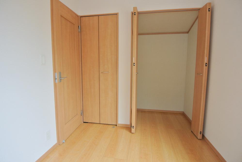 Same specifications photos (Other introspection). Seller enforcement example