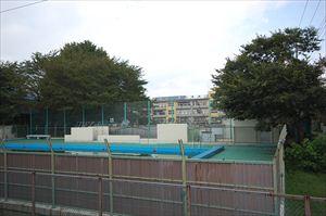 Primary school. Kodaira stand Xiaoping 1086m to the first elementary school