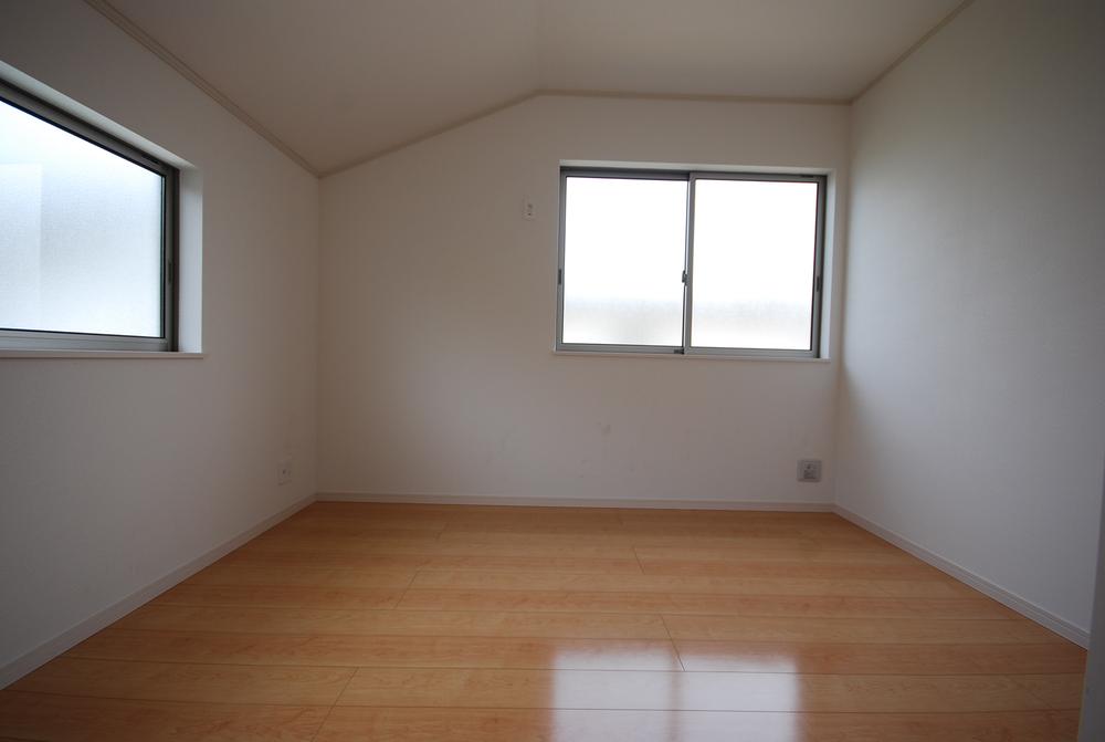 Same specifications photos (Other introspection). Western-style construction cases