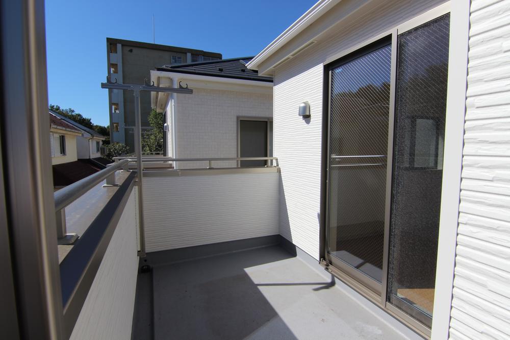 Balcony. Depth a balcony Building 2 Local (10 May 2013) Shooting