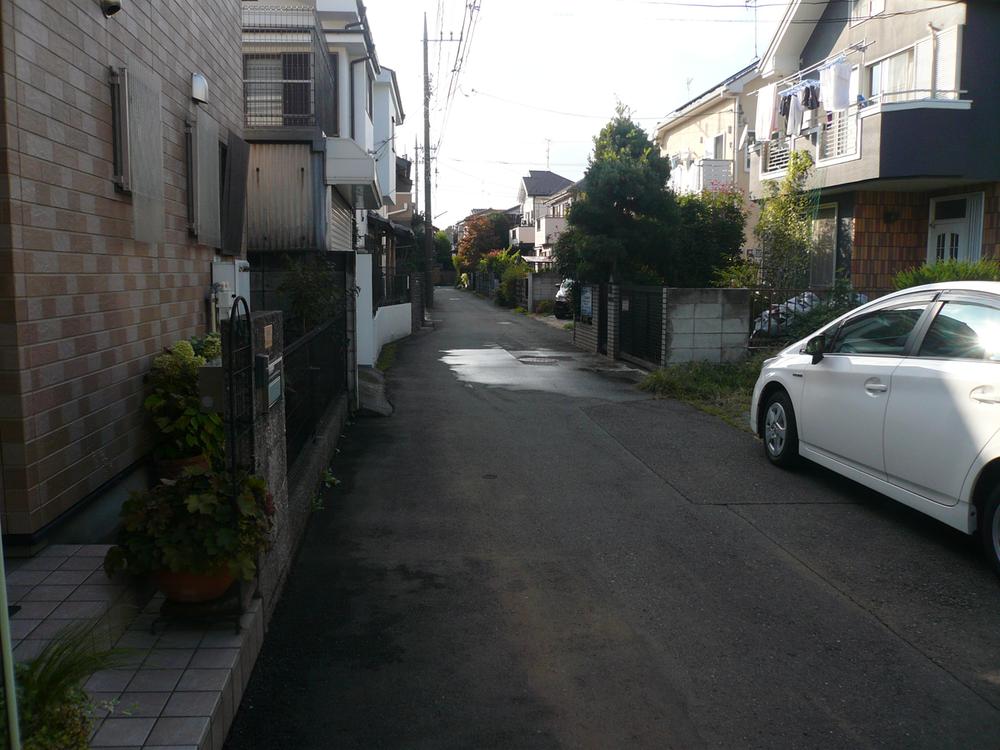 Local photos, including front road. Local (10 May 2013) Shooting