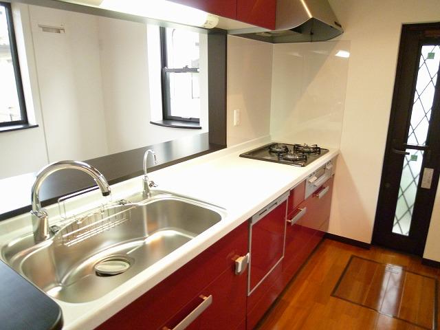Same specifications photo (kitchen)