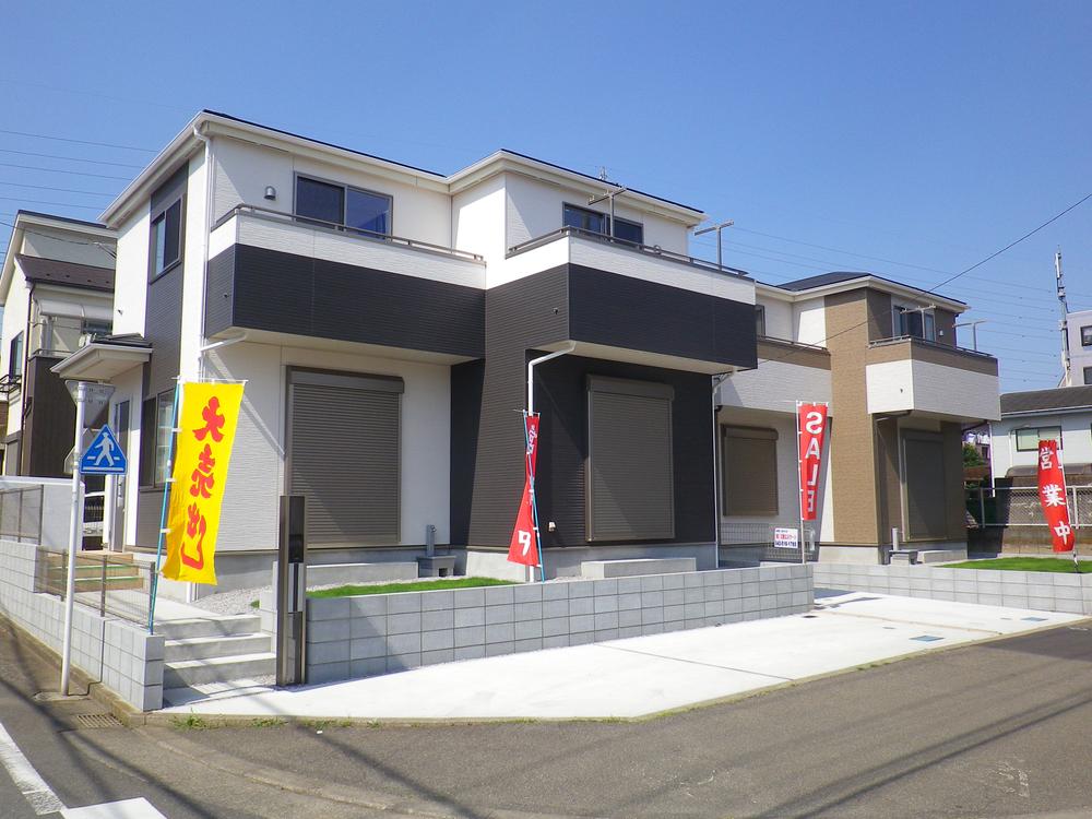 Same specifications photos (appearance). Seller construction cases