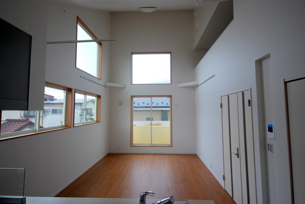 Living. 2013 November shooting