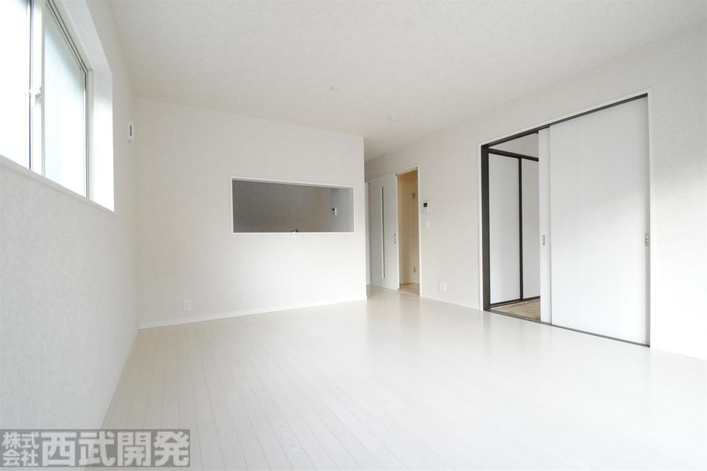 Living. LDK15 Pledge Counter Kitchen