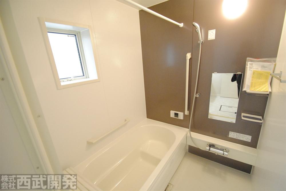 Wash basin, toilet. Hitotsubo ・ Window barrier-free type ventilation drying with machine bathroom