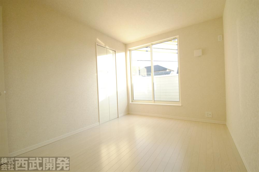 Non-living room. Western-style 7.5 Pledge Closet × with 2 To