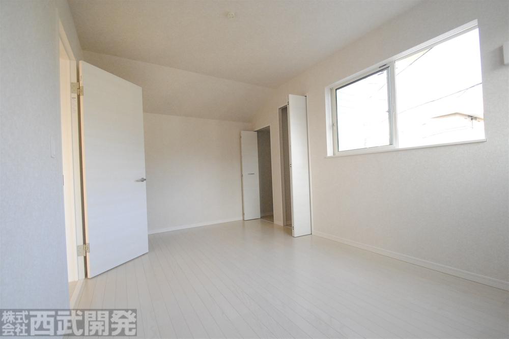 Non-living room. Western-style 7.5 Pledge Closet × with 2 To