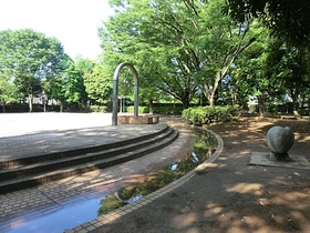 Other. 910m to Eastern Park (Other)