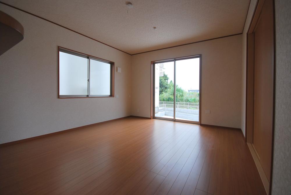 Same specifications photos (living). Example of construction