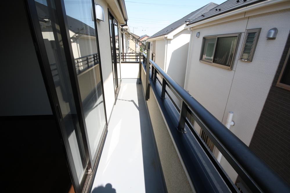 Balcony. Seller construction cases