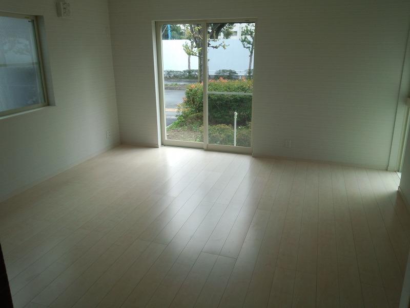 Living. Indoor (April 2013) Shooting ※ 8 Building