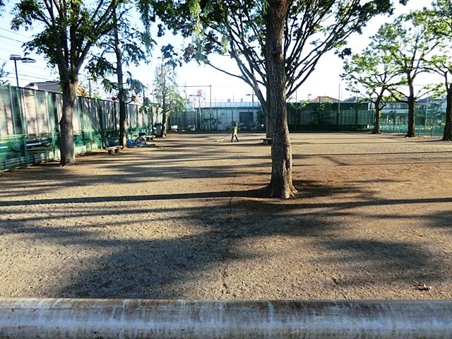 park. 80m to Kodaira second park