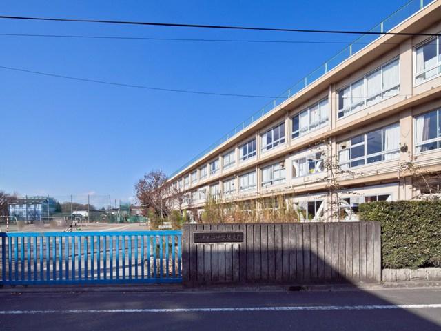 Junior high school. Deng 630m until the fourth junior high school