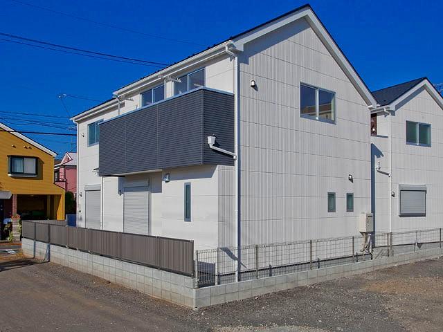 Local appearance photo. Local (12 May 2013) Shooting