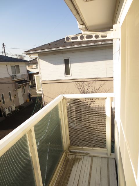 Balcony. A lot of laundry Hoseru veranda.