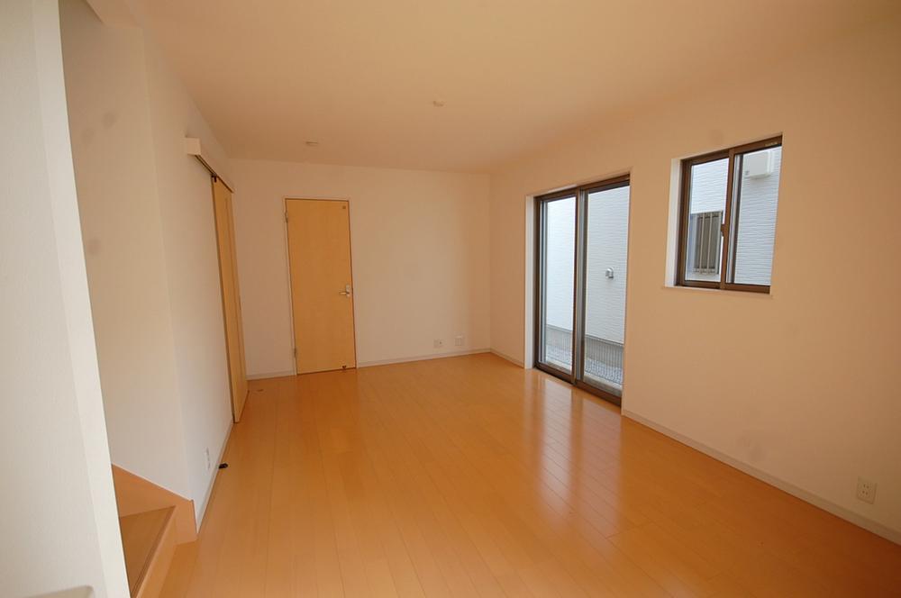 Same specifications photos (living). Example of construction