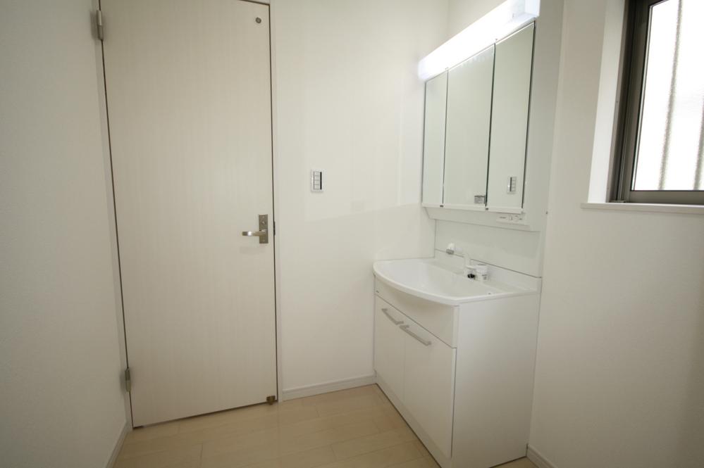 Same specifications photos (Other introspection). Example of construction