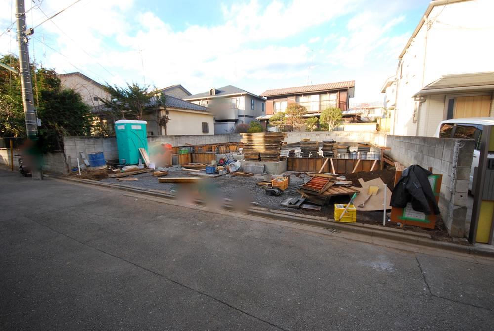 Local appearance photo. Local shooting