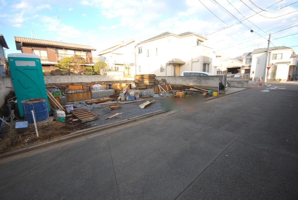 Local appearance photo. Local shooting