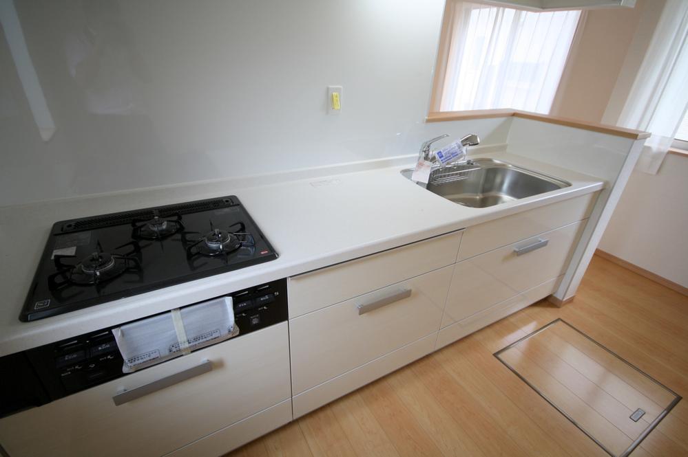 Same specifications photo (kitchen). Example of construction