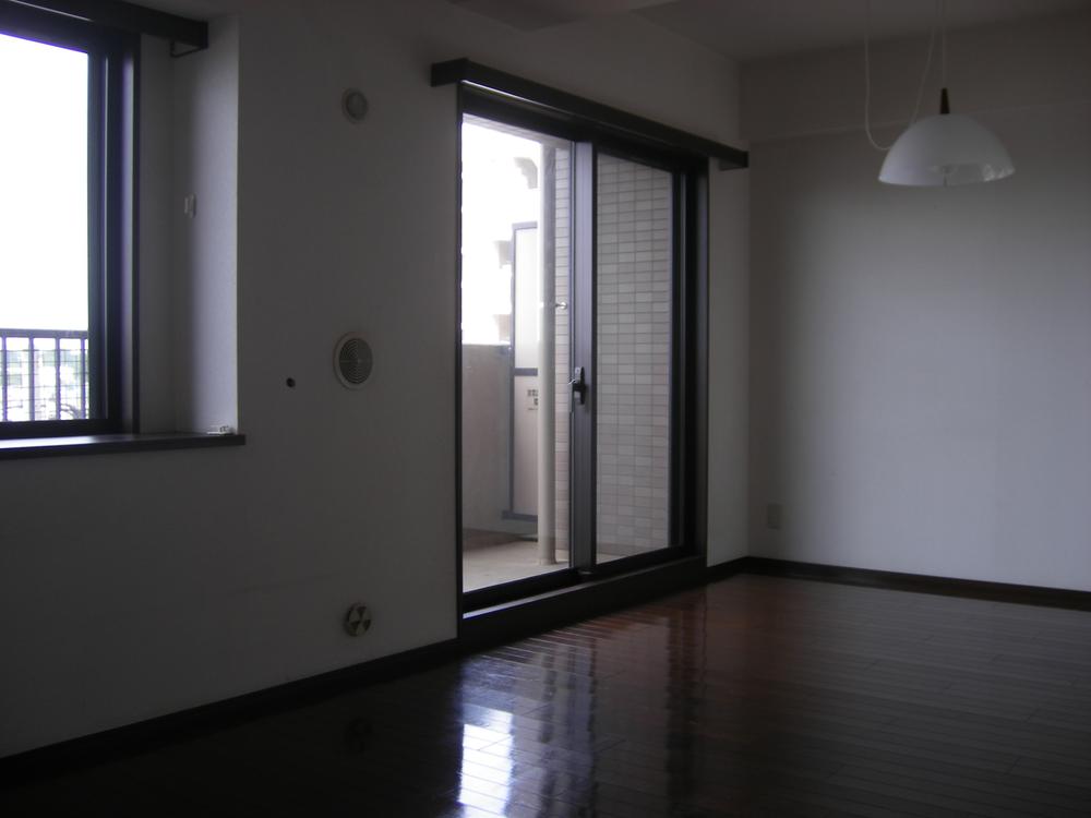 Living. Room (August 2013) Shooting