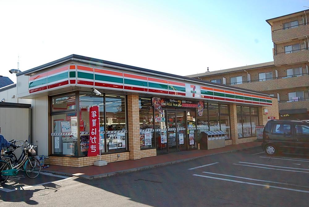 Convenience store. 438m to Seven-Eleven Xiaoping Takanodai shop